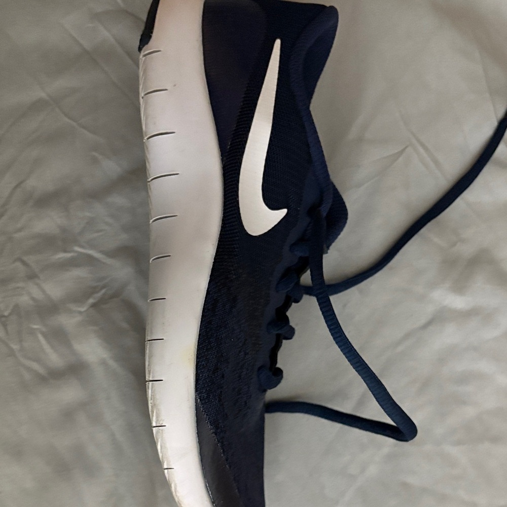Nike ACG Kids Sneakers - Navy and White